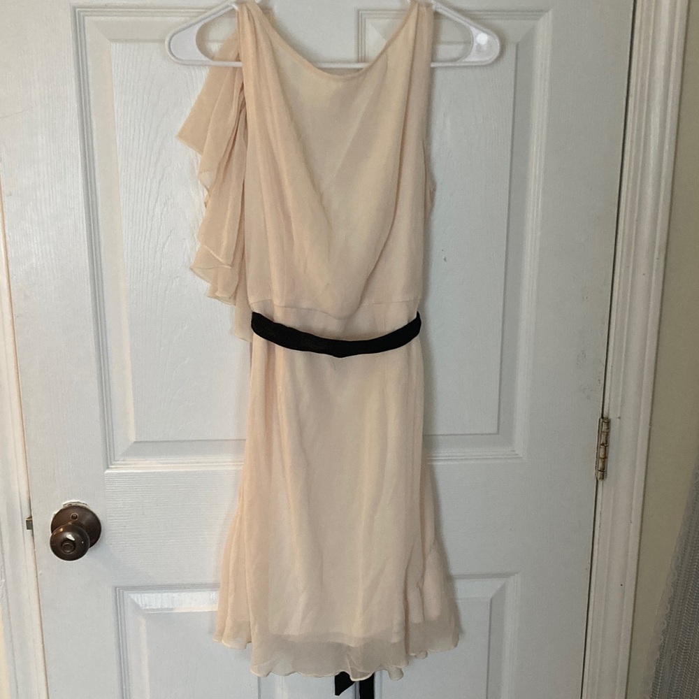 Ya Elegant Flowy Cream Dress with Black Accent - Picture 5 of 5